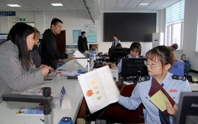 巾幗風(fēng)采映稅徽 服務(wù)春風(fēng)暖人心——記清河門區(qū)稅務(wù)局辦稅服務(wù)廳巾幗文明崗